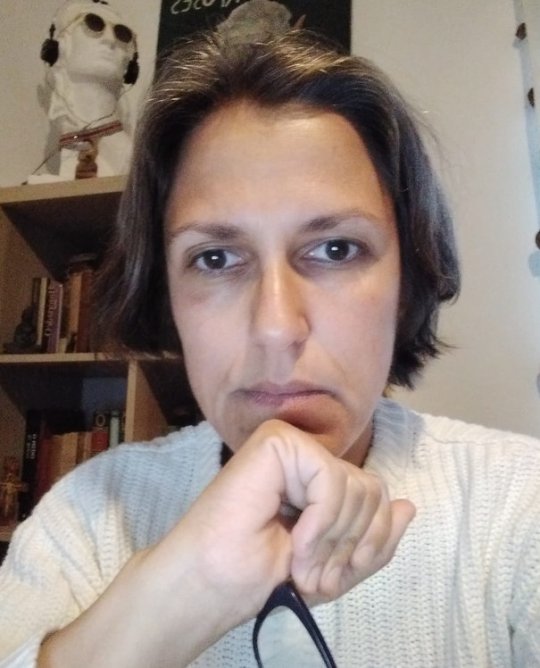 Silva Maria - Inglês, Português, Psicologia, Biologia tutor